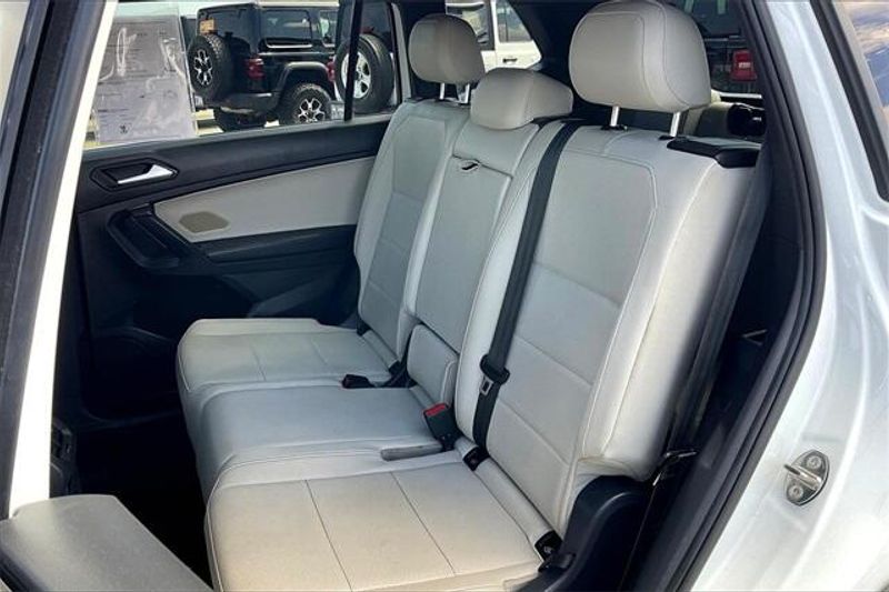 Used 2021 Volkswagen Tiguan 2.0T SE R-Line BlackImage 25