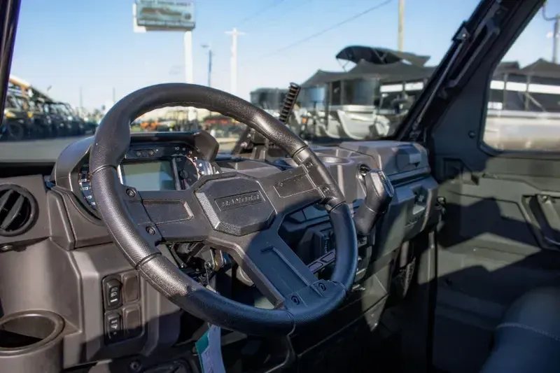 NEW 2026 POLARIS RANGER CREW XP 1000 NORTHSTAR EDITION PREMIUM Image 16