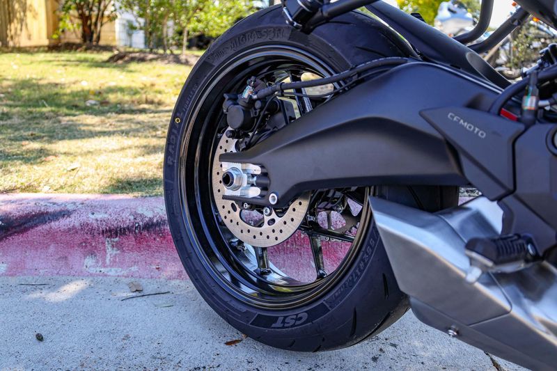 NEW 2026 CFMOTO 675NK Image 6