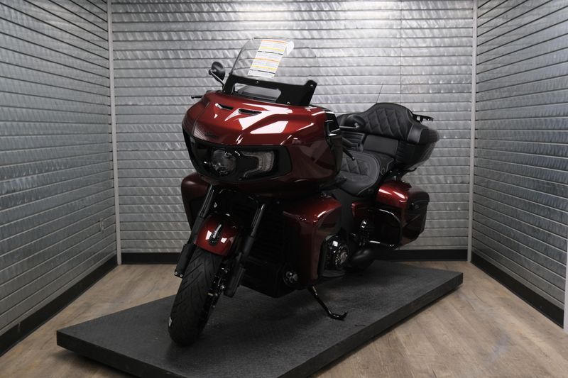 NEW 2026 INDIAN MOTORCYCLE PURSUIT DARK HORSE WITH 112 PACKAGE Image 7