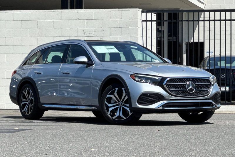 New 2026 Mercedes-Benz E-Class E 450Image 2