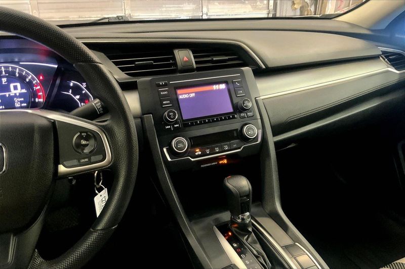2018 Honda Civic LX photo 6