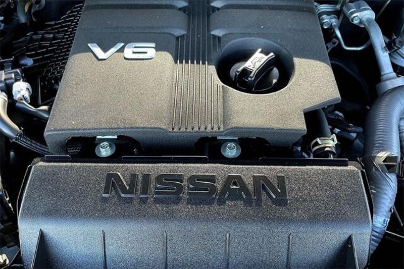 Used 2023 Nissan Frontier PRO-XImage 32