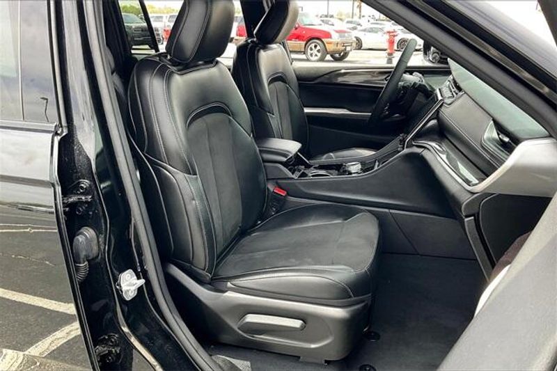 2023 Jeep Grand Cherokee AltitudeImage 6