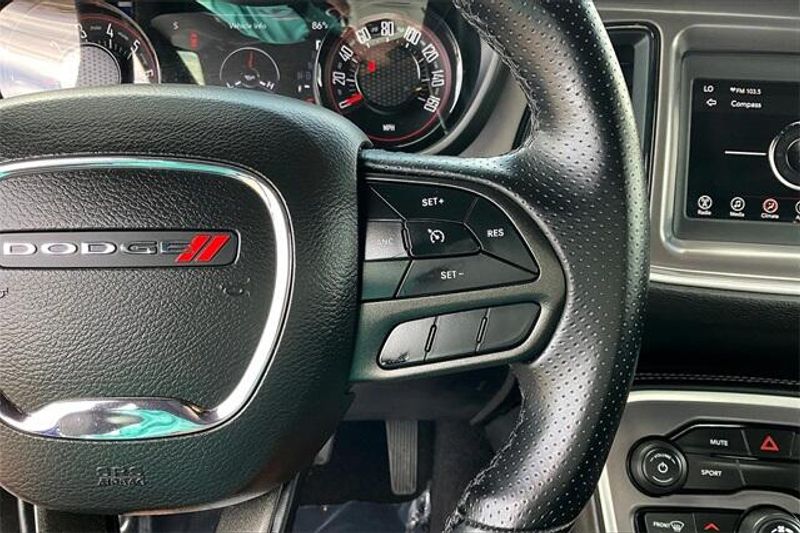 2022 Dodge Challenger SXTImage 19