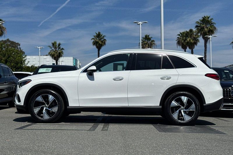 Used 2024 Mercedes-Benz GLC 300Image 7