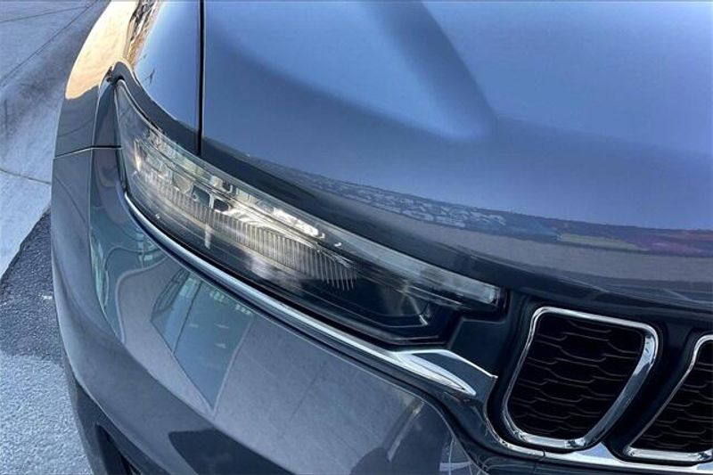 2022 Jeep Grand Cherokee L LaredoImage 27