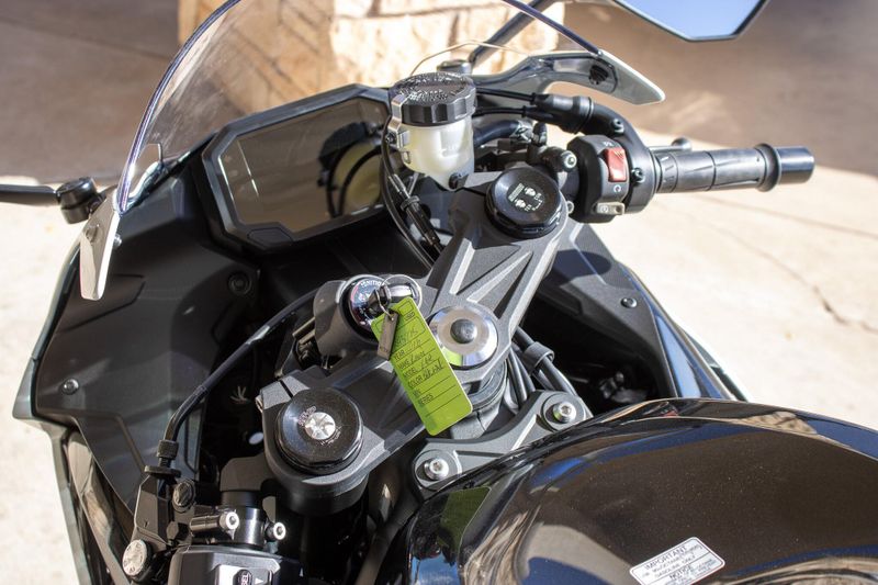 NEW 2026 KAWASAKI NINJA ZX6R ABS Image 16