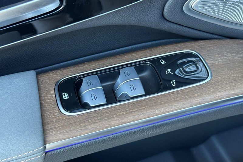 Used 2024 Mercedes-Benz EQS 450Image 12