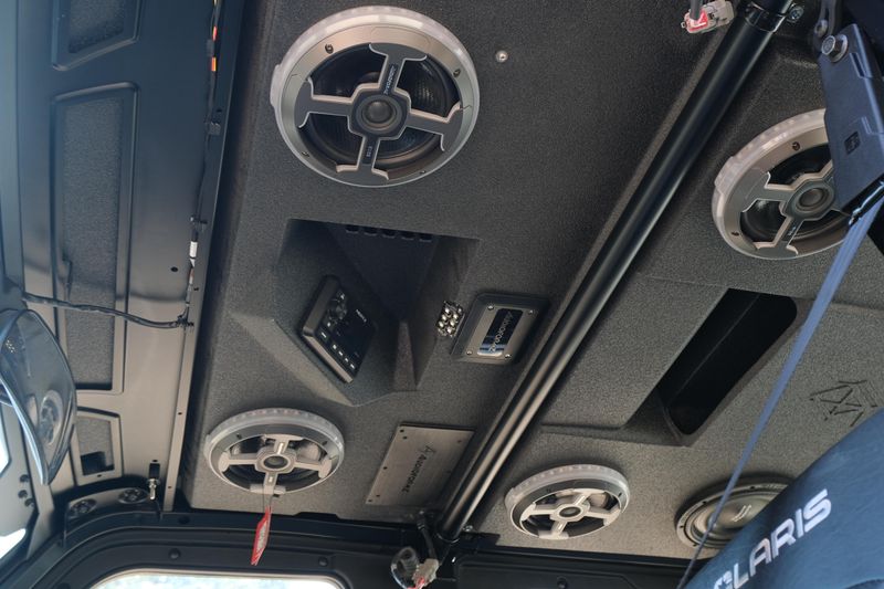 NEW 2025 POLARIS RANGER CREW XP 1000 NORTHSTAR TEXAS EDITION Image 17
