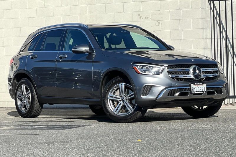 2022 Mercedes-Benz GLC 300Image 2