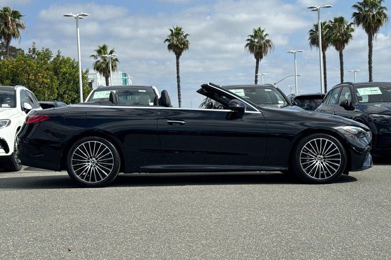 Used 2024 Mercedes-Benz CLE 300Image 3