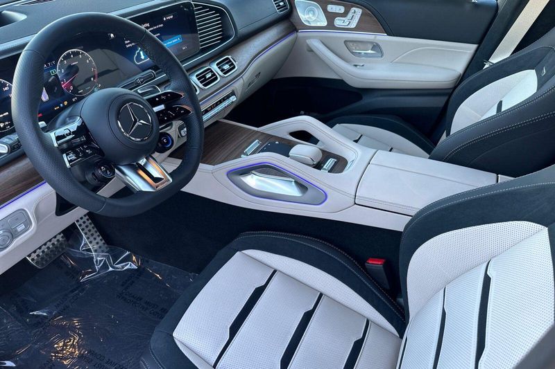 New 2026 Mercedes-Benz GLS 63 AMGImage 8