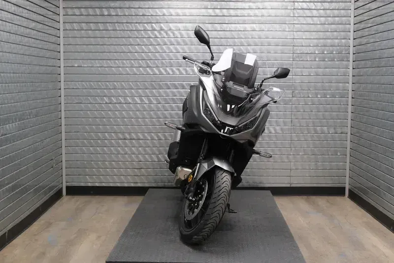 NEW 2026 HONDA NT1100 DCT Image 8