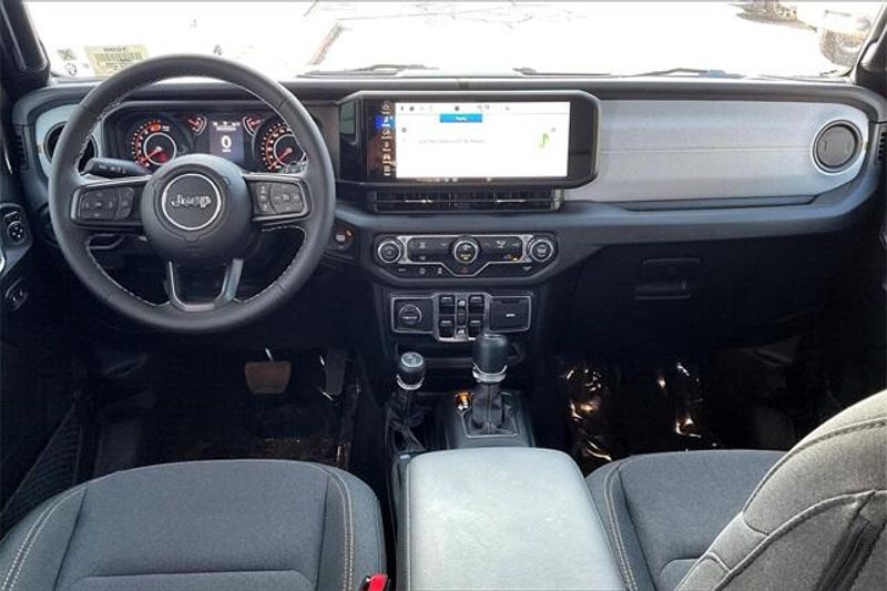 2025 Jeep Wrangler Sport photo 4