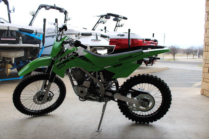 2025 Kawasaki KLX 140R F LIME GREEN Image 4