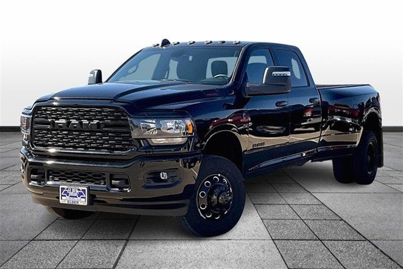 2024 RAM 3500 Big Horn Crew Cab 4x4 8