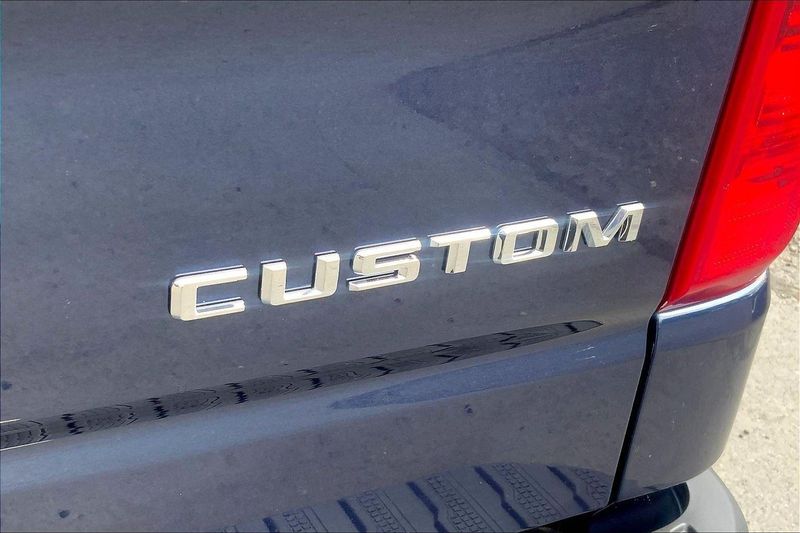 2022 Chevrolet Silverado 1500 Custom photo 7