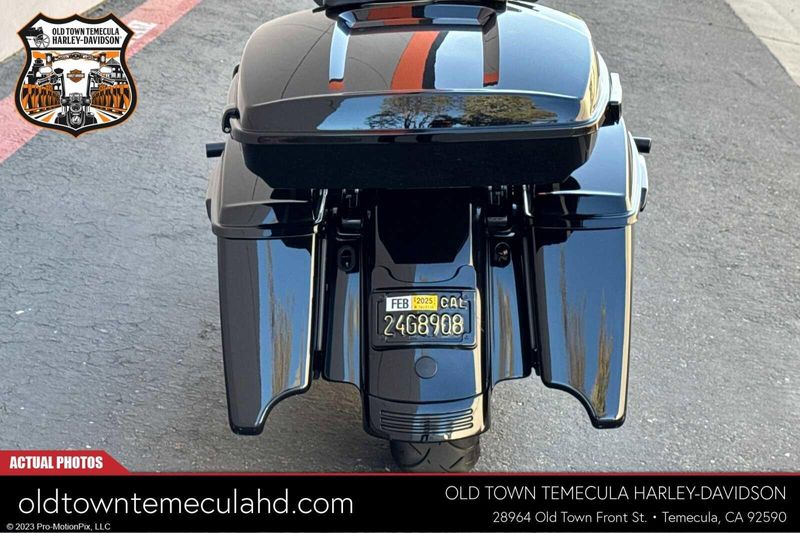 2019 Harley-Davidson Road Glide in a Black exterior color. BMW Motorcycles of Temecula – Southern California (951) 506-6903 bmwmotorcyclesoftemecula.com 