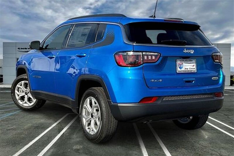 2025 Jeep Compass Latitude 4x4Image 2