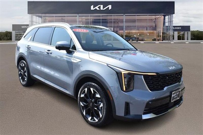 New 2025 Kia Sorento SXImage 1