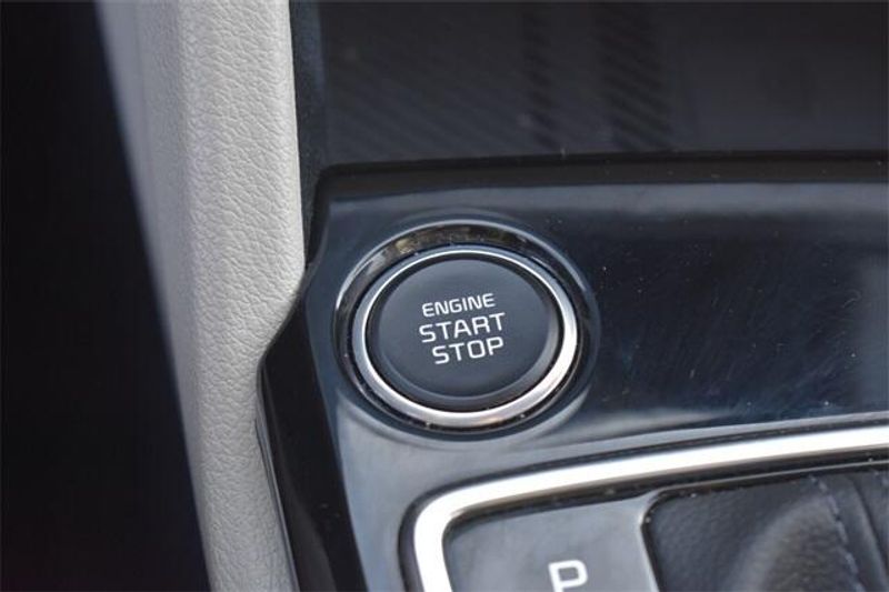 New 2025 Kia Sportage EXImage 25