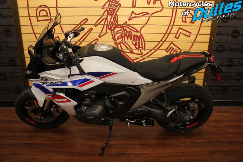 New 2026 BMW R1300RS Image 5