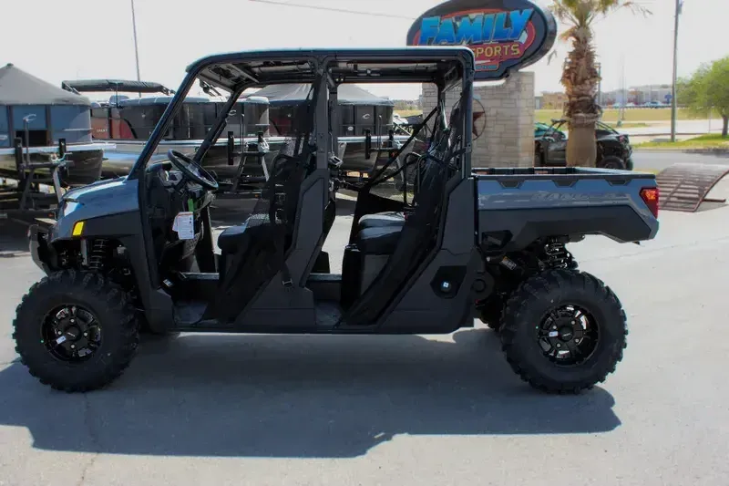 2025 Polaris RANGER CREW XP 1000 PREMIUM STEALTH GRAY Image 6