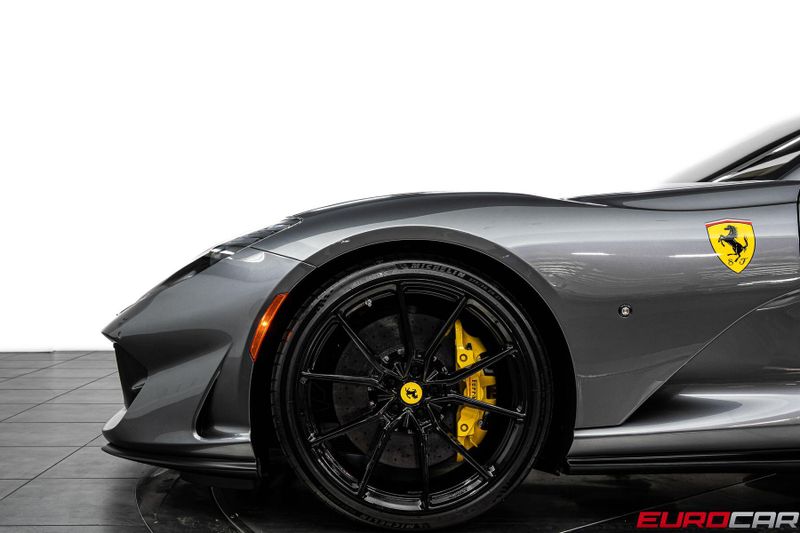 2022 Ferrari 812 GTS *AIRBRUSHED SCUDERIA LOGO * SUSPENSION LIFTER*Image 16