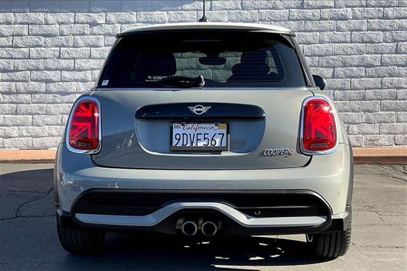 2023 Mini Cooper Hardtop Base photo 3