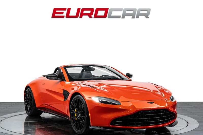 2022 Aston Martin Vantage Roadster *SPECIAL FACTORY PAINT * IMMACULATE CONDITION*Image 9
