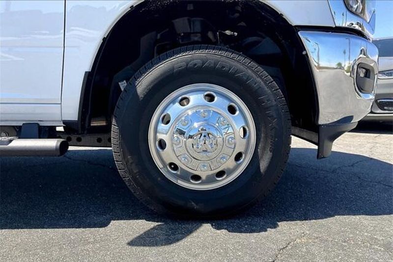 New 2025 RAM 3500 Tradesman Crew Cab Chassis 4x4 60