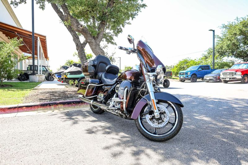2019 HARLEY LIMITED ELECTRIC GLIDE CVO LIMITED  ROOT BEER Image 1