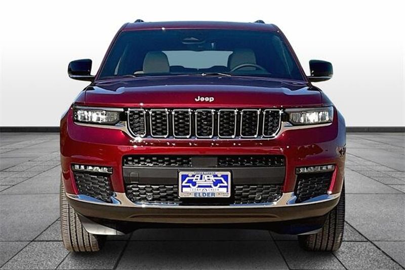 2025 Jeep Grand Cherokee L Limited 4x4Image 5