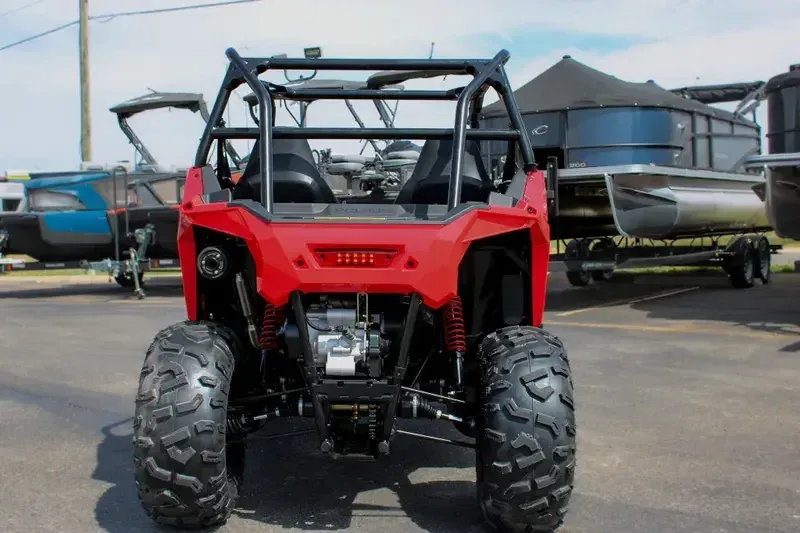 2025 Polaris RZR 200 EFI INDY RED Image 8