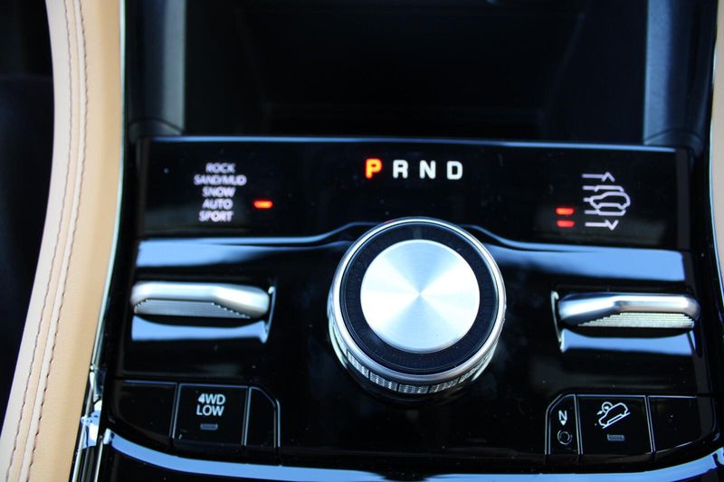2025 Jeep Grand Cherokee L Summit Reserve photo 23