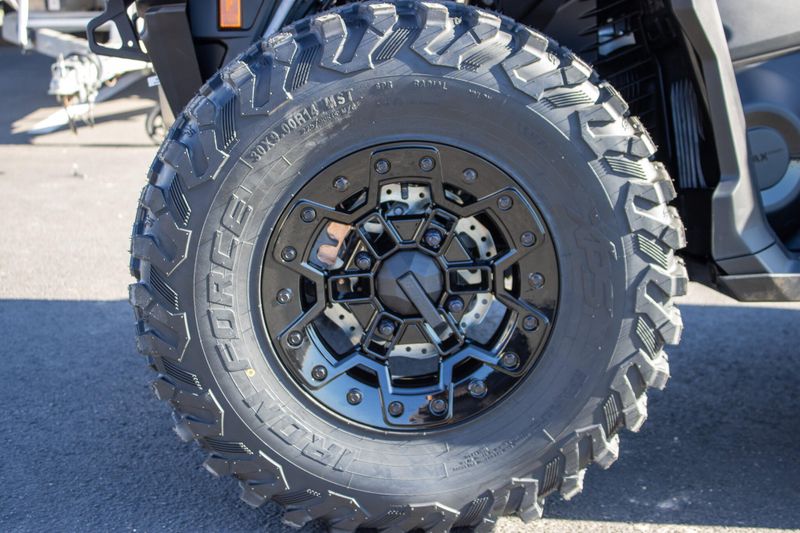 NEW 2026 CAN-AM OUTLANDER MAX 6X6 BACKCOUNTRY 1000R Image 15