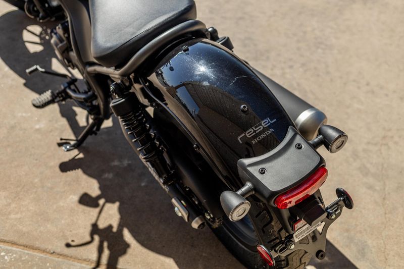 2025 Honda REBEL 300 MATTE BLACK METALLIC Image 12