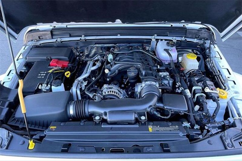 New 2025 Jeep Wrangler 4-door SaharaImage 9