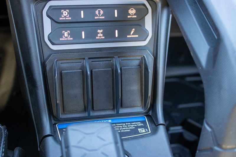 NEW 2026 CAN-AM MAVERICK R MAX X WITH SMARTSHOX 999T DCT Image 34