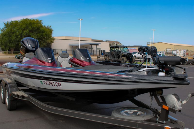 Used 2015 SKEETER ZX225 Image 11