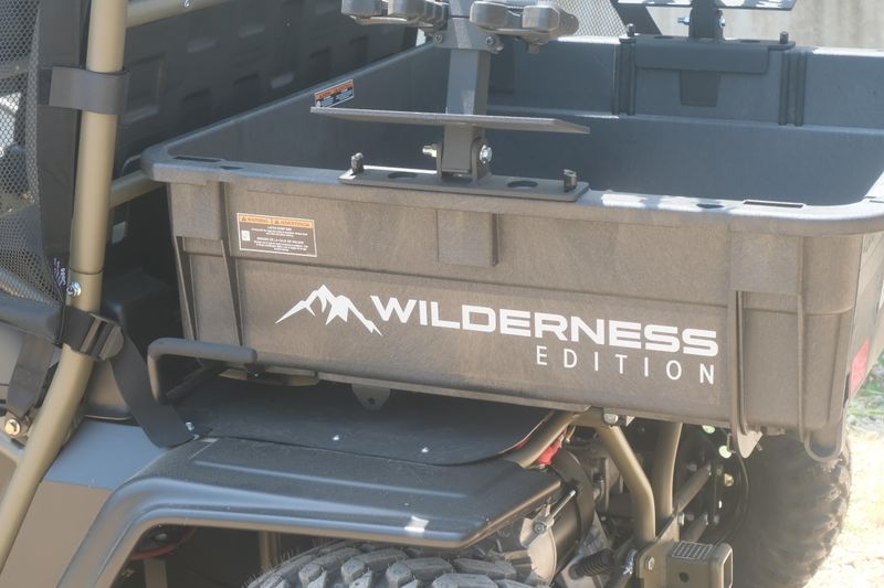 2025 LANDMASTER AMP CREW CAB WILDERNESS EDITION FOREST GREEN Image 6