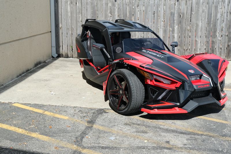 2020 Polaris SLINGSHOT R BLACK AND RED Image 1
