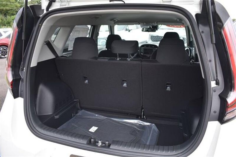 New 2025 Kia Soul LXImage 15