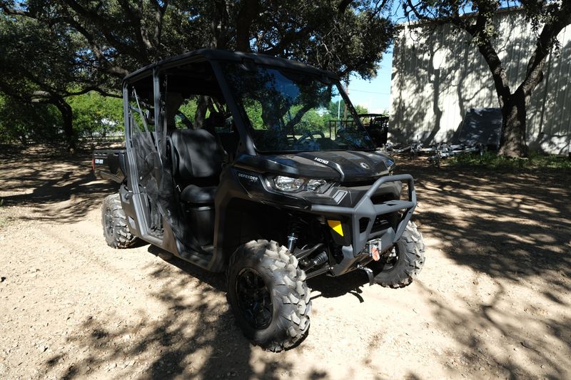 2025 Can-Am DEFENDER XT HD10 STEALTH  BLACKImage 4