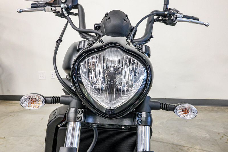 2025 Kawasaki VULCAN S ABS METALLIC FLAT SPARK BLACK AND METALLIC FLAT RAW GRAYSTONE Image 4