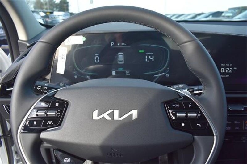 New 2025 Kia Niro EXImage 25