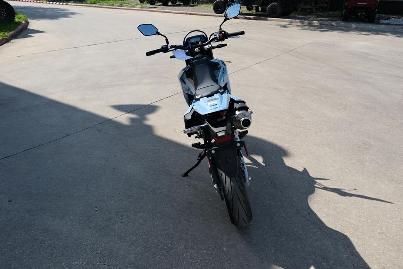 2025 Suzuki DRZ 4SM SKY GRAY Image 4