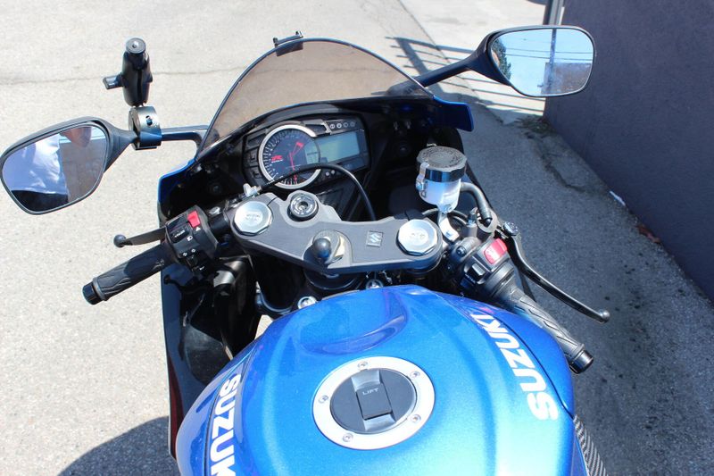 Used 2022 Suzuki GSX-R600ZM2 CA Image 5