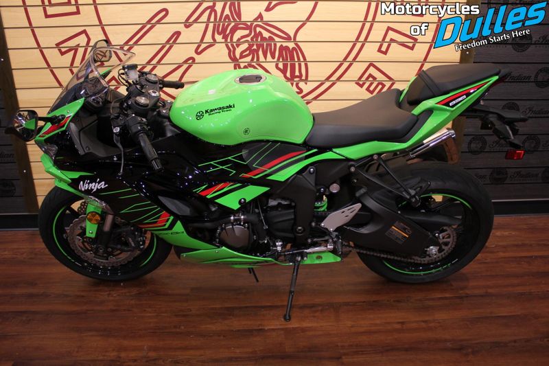 Used 2023 Kawasaki Ninja ZX-6R Image 5